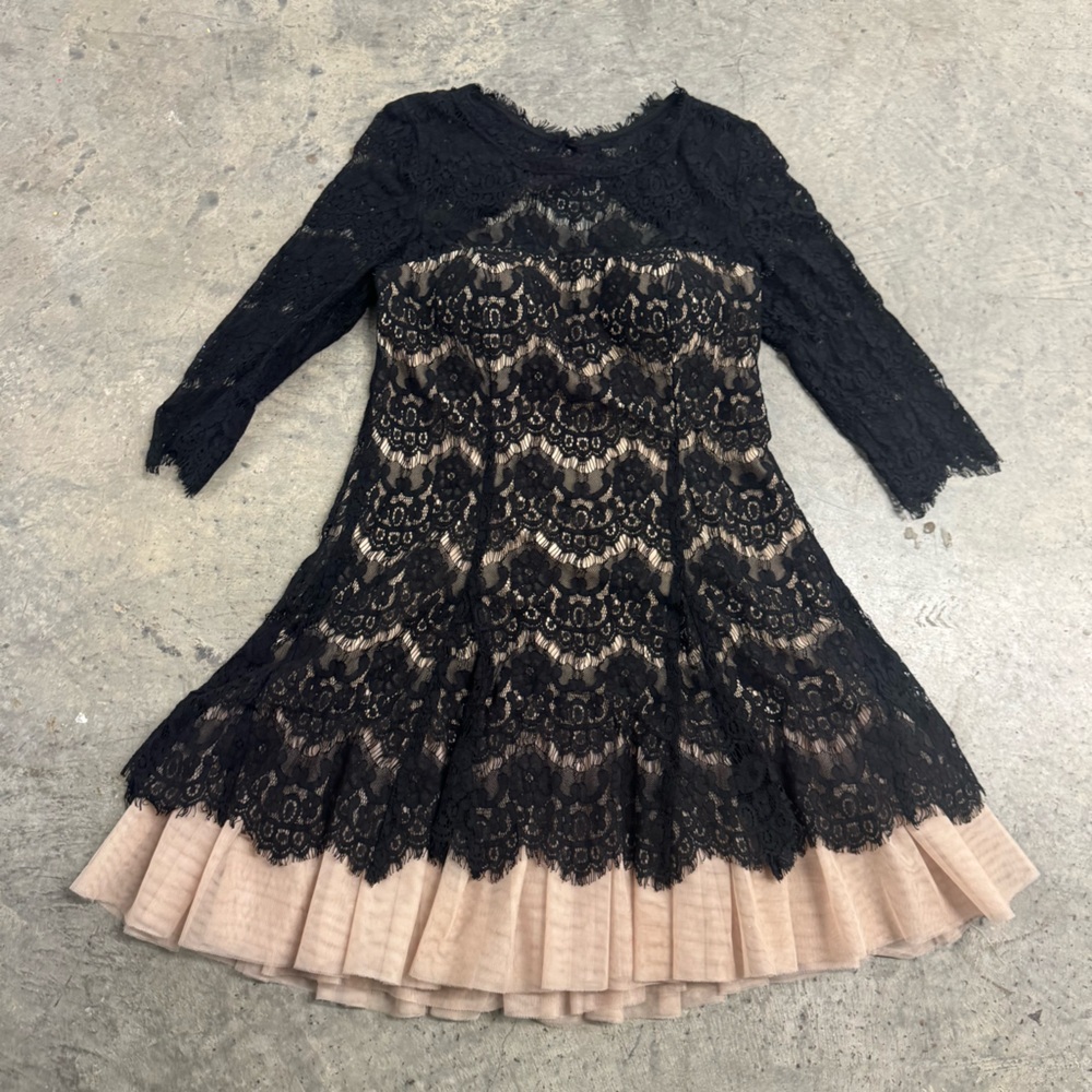 Betsy Adam Black Cream Lace Mini Fit & Flare Dress Size 12 Whimsigoth Formal